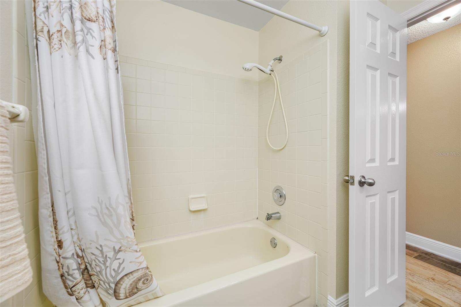 Image 26 of 41 For 1125 Somerset Circle S