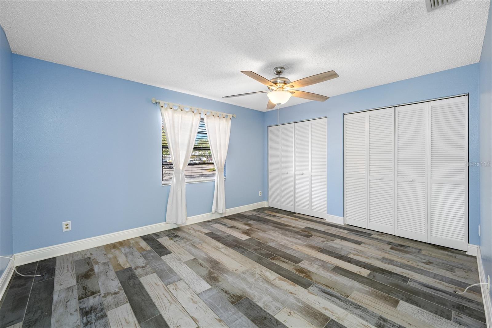 Image 28 of 41 For 1125 Somerset Circle S