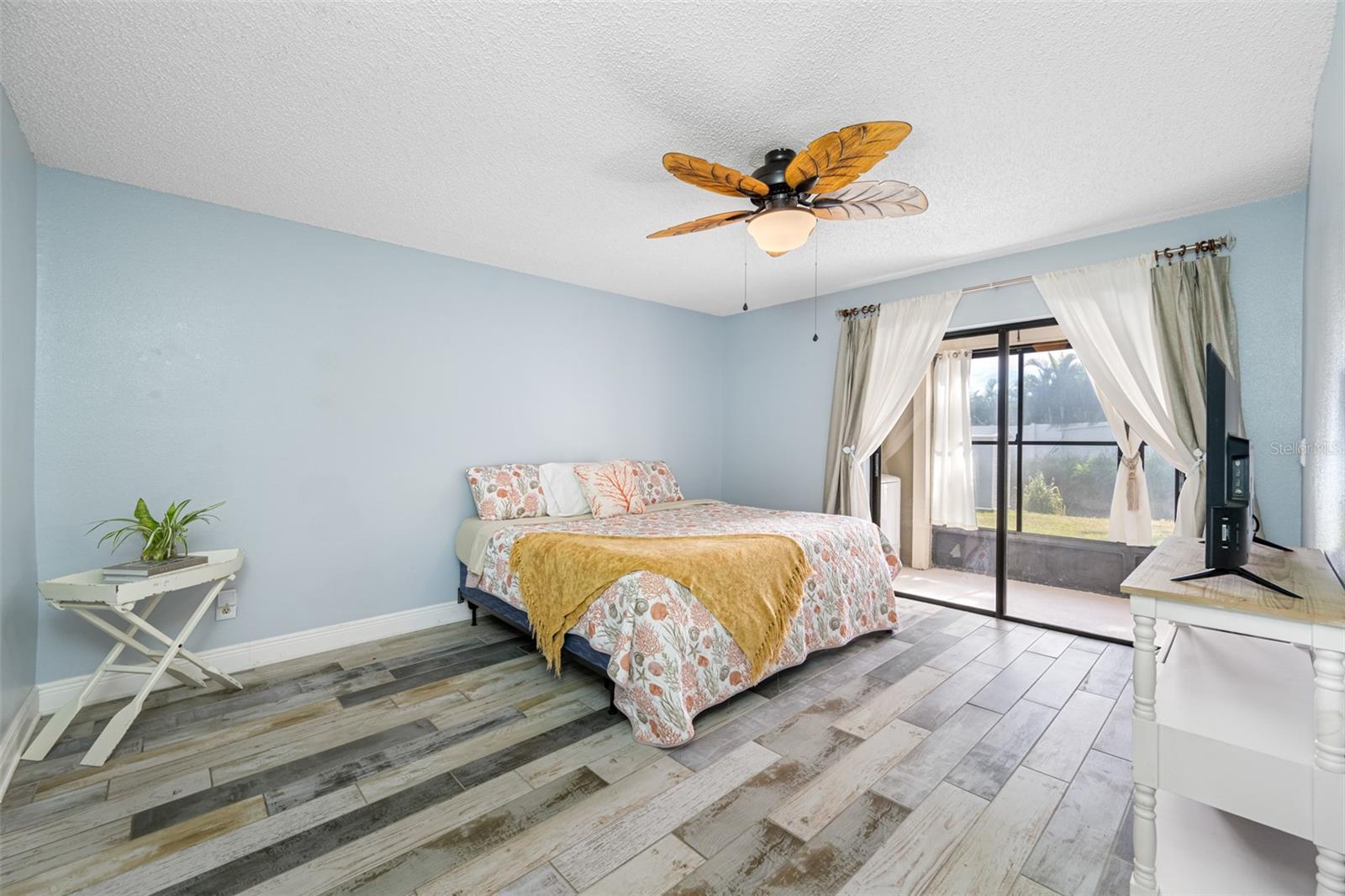 Image 30 of 41 For 1125 Somerset Circle S