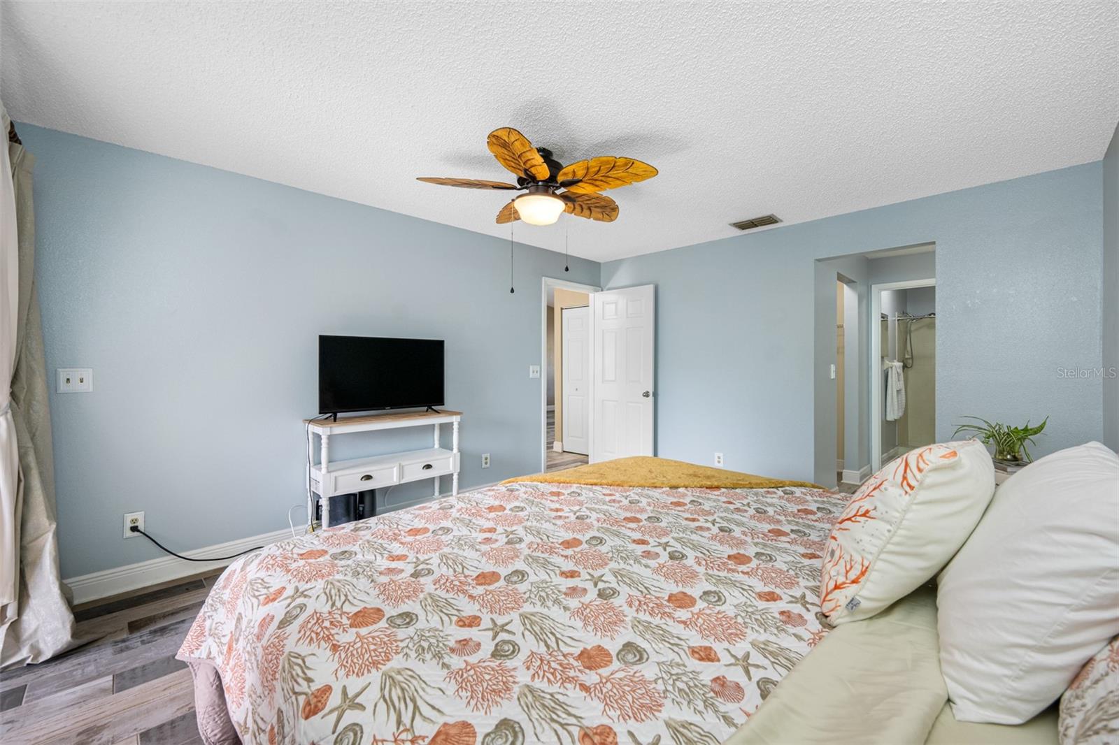 Image 33 of 41 For 1125 Somerset Circle S