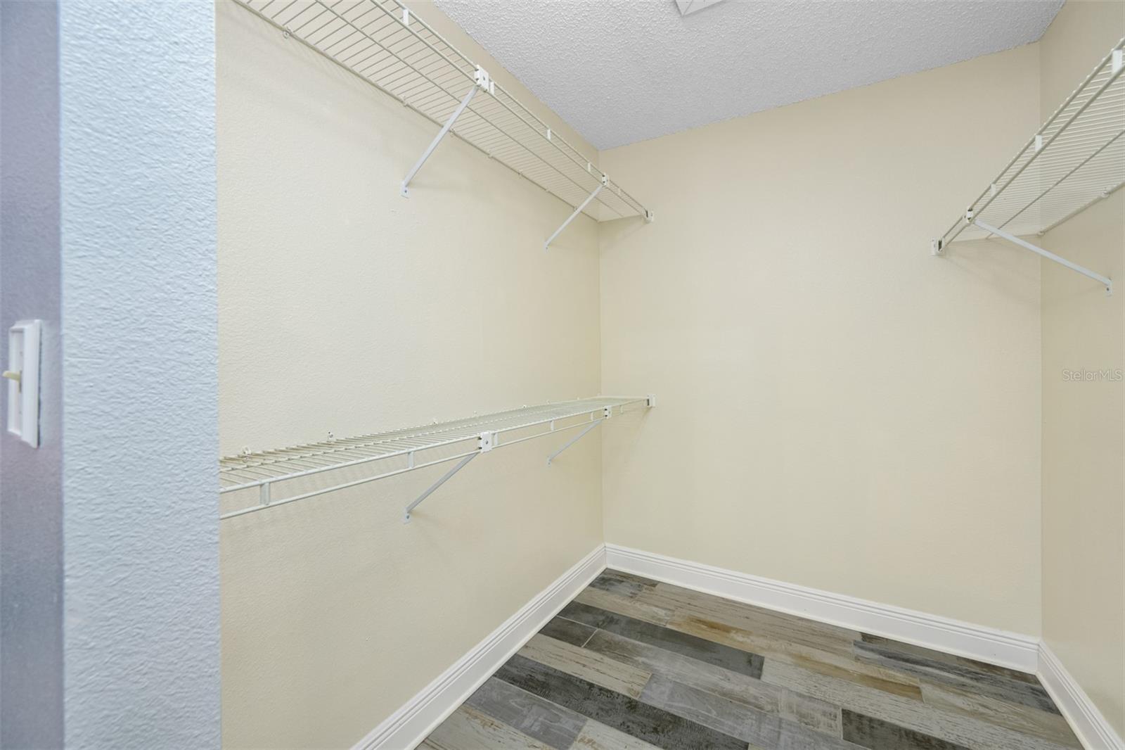 Image 36 of 41 For 1125 Somerset Circle S