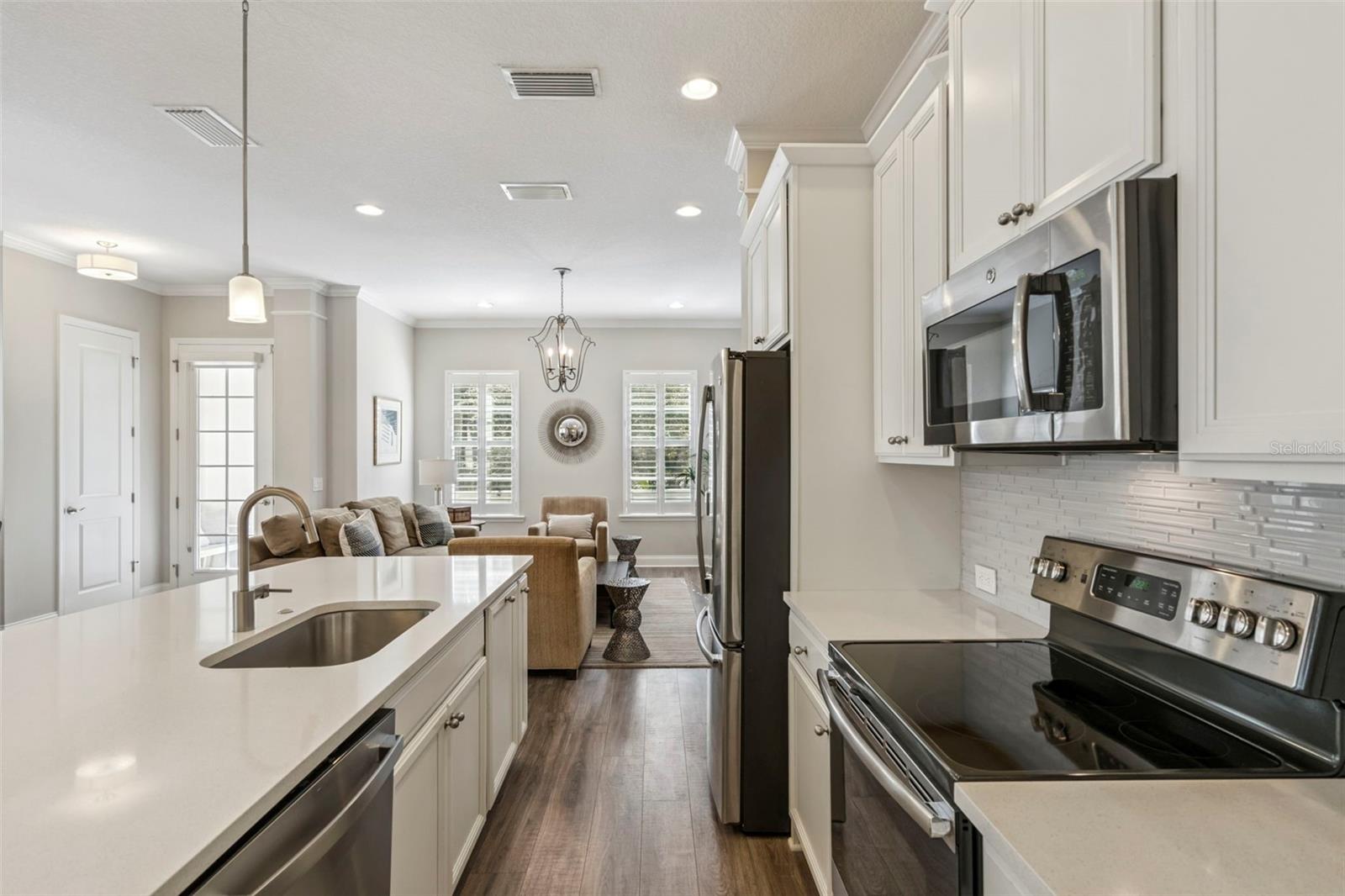 Image 19 of 87 For 1640 Resolute Street