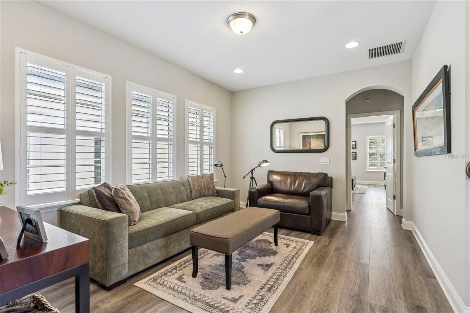 Image 27 of 87 For 1640 Resolute Street