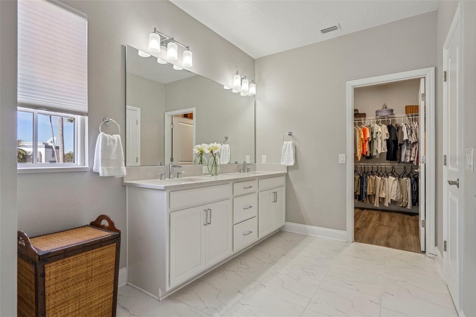 Image 39 of 87 For 1640 Resolute Street