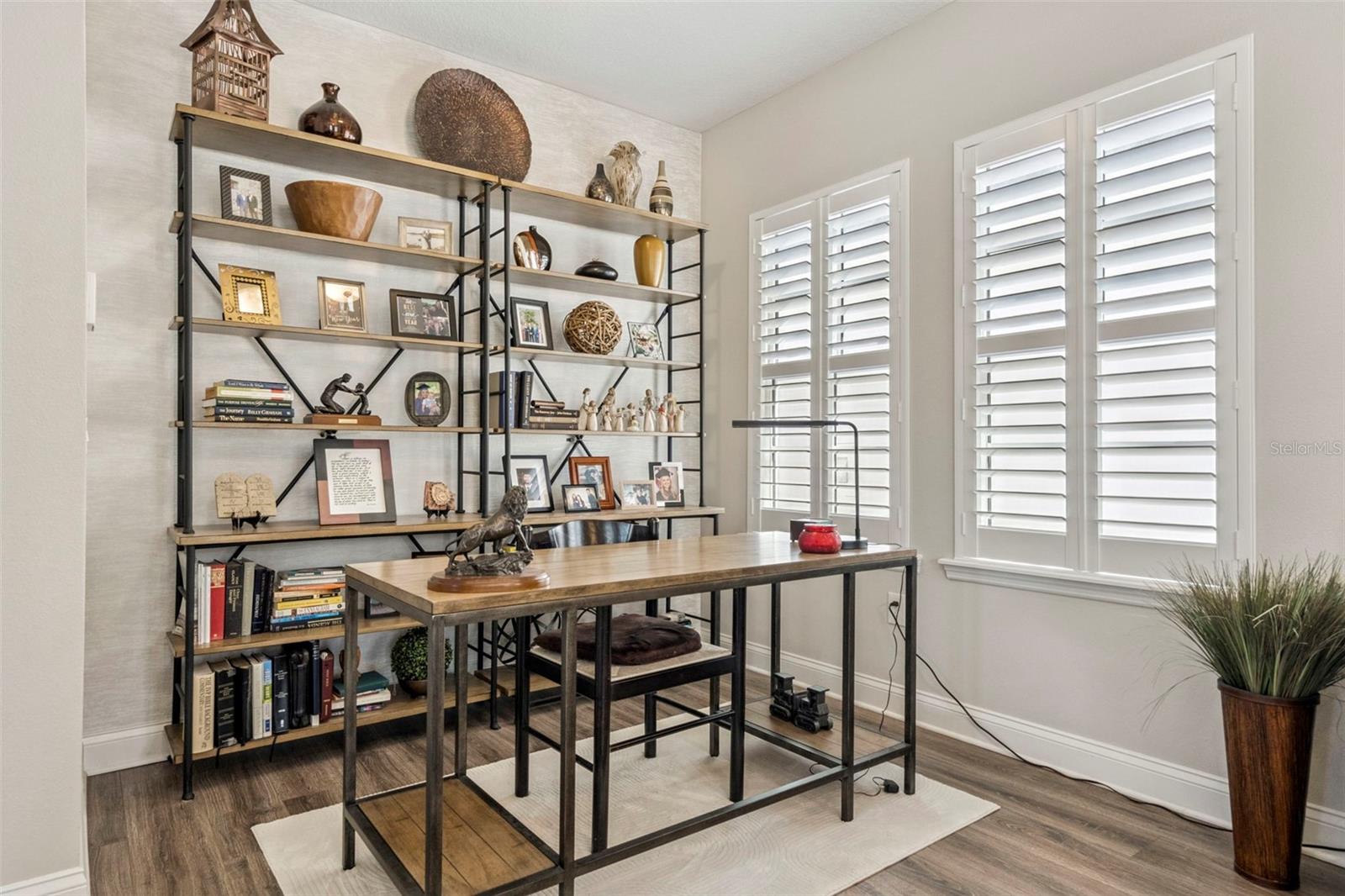 Image 45 of 87 For 1640 Resolute Street