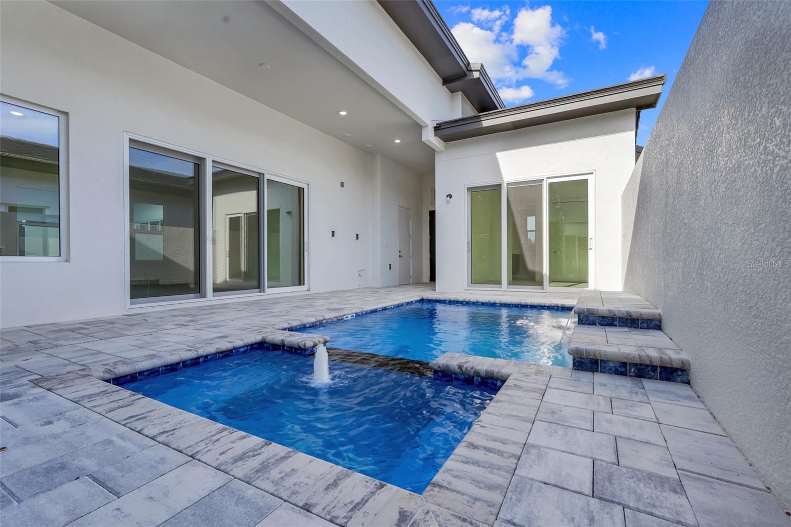 Image 11 of 47 For 3044 Kensington Avenue