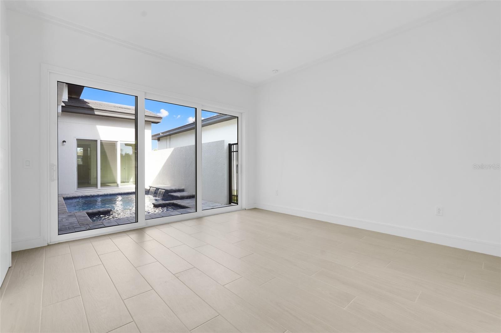 Image 28 of 47 For 3044 Kensington Avenue