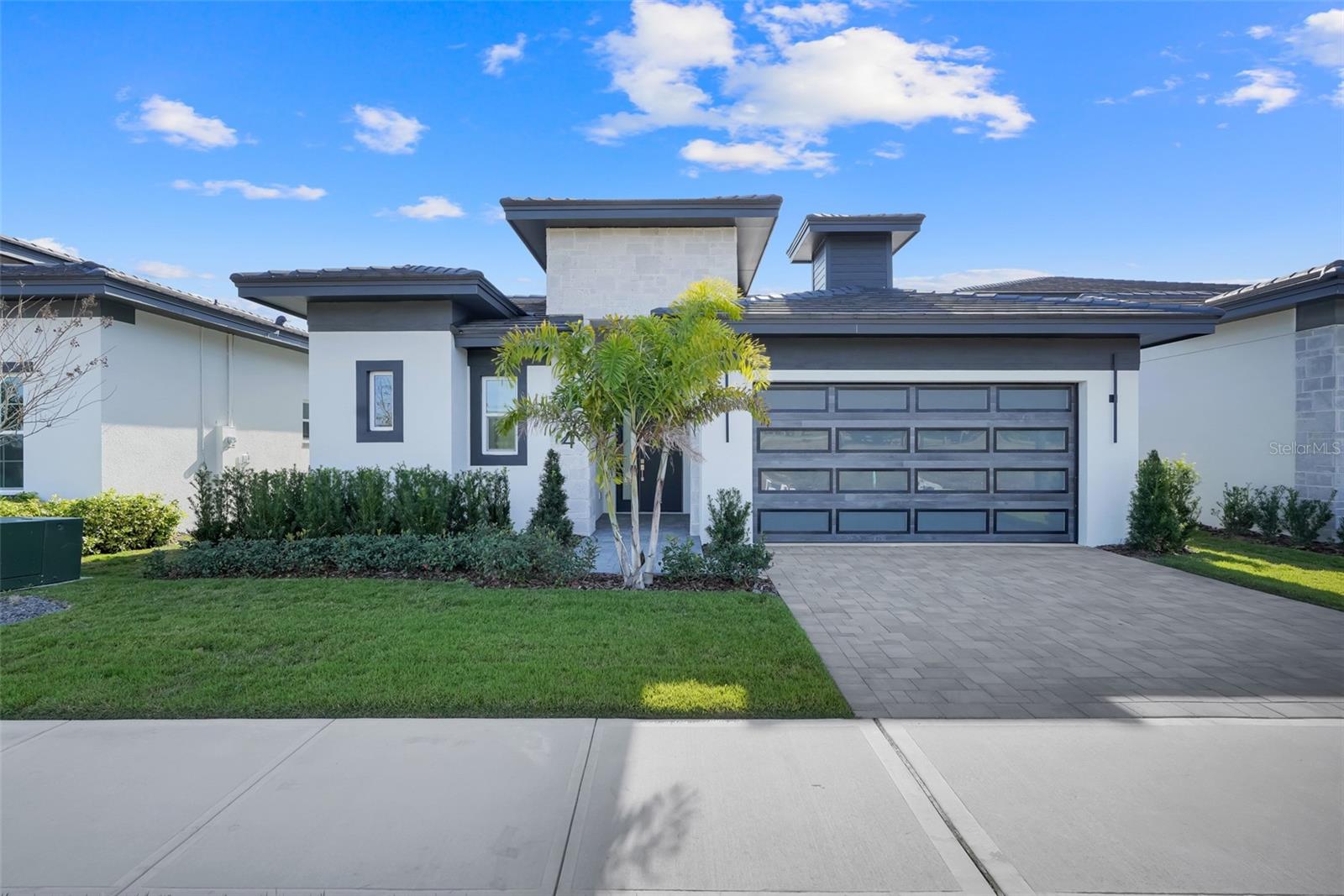 Image 5 of 47 For 3044 Kensington Avenue