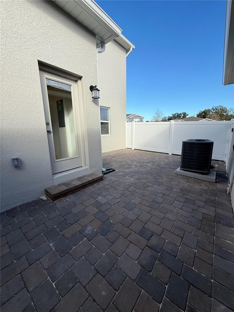 Image 18 of 21 For 2332 Rider Rain Lane