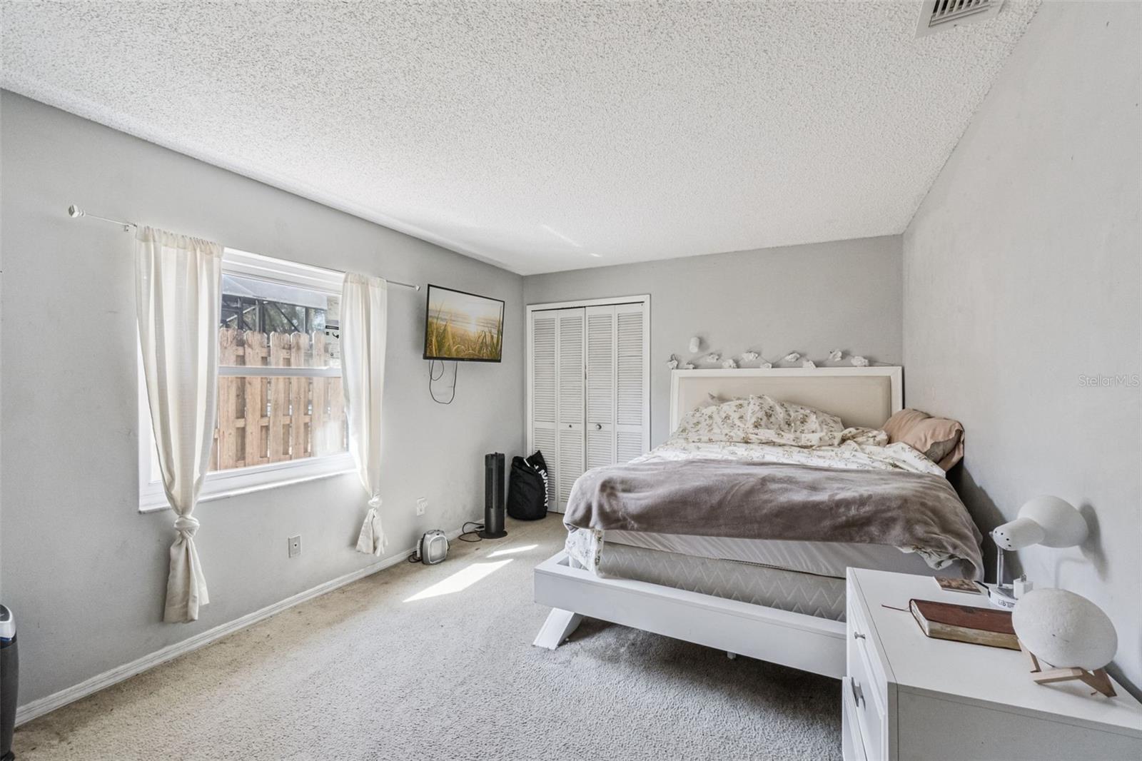 Image 18 of 43 For 6815 Crescent Ridge Road