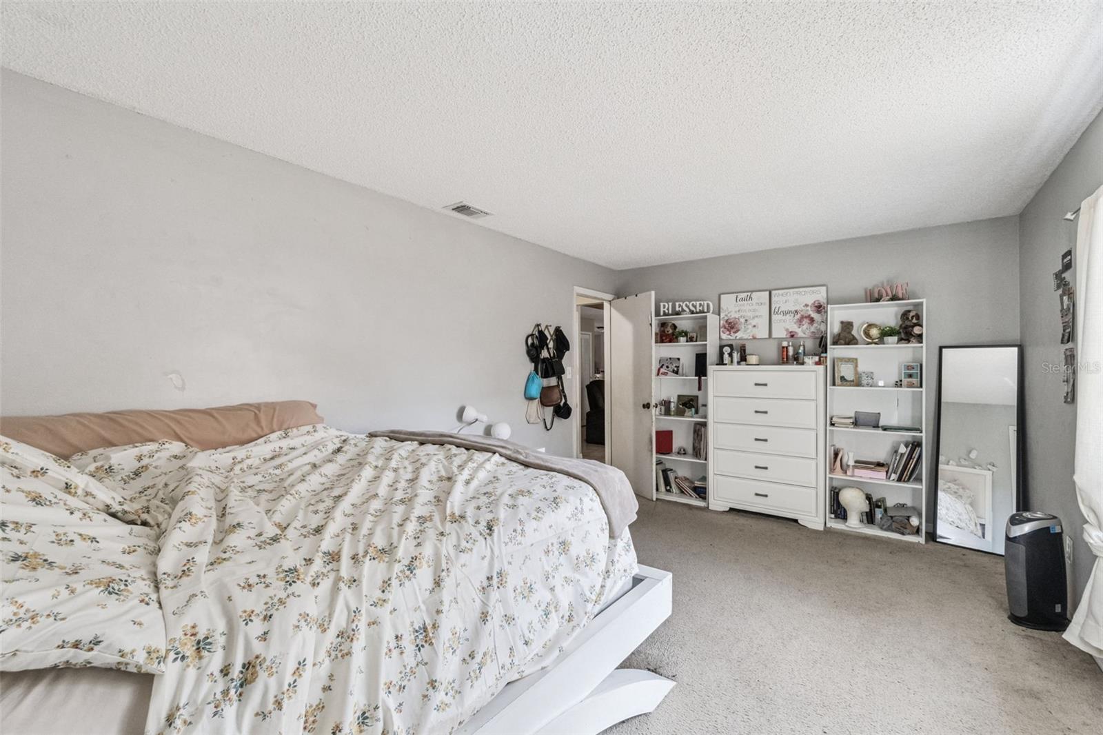 Image 19 of 43 For 6815 Crescent Ridge Road