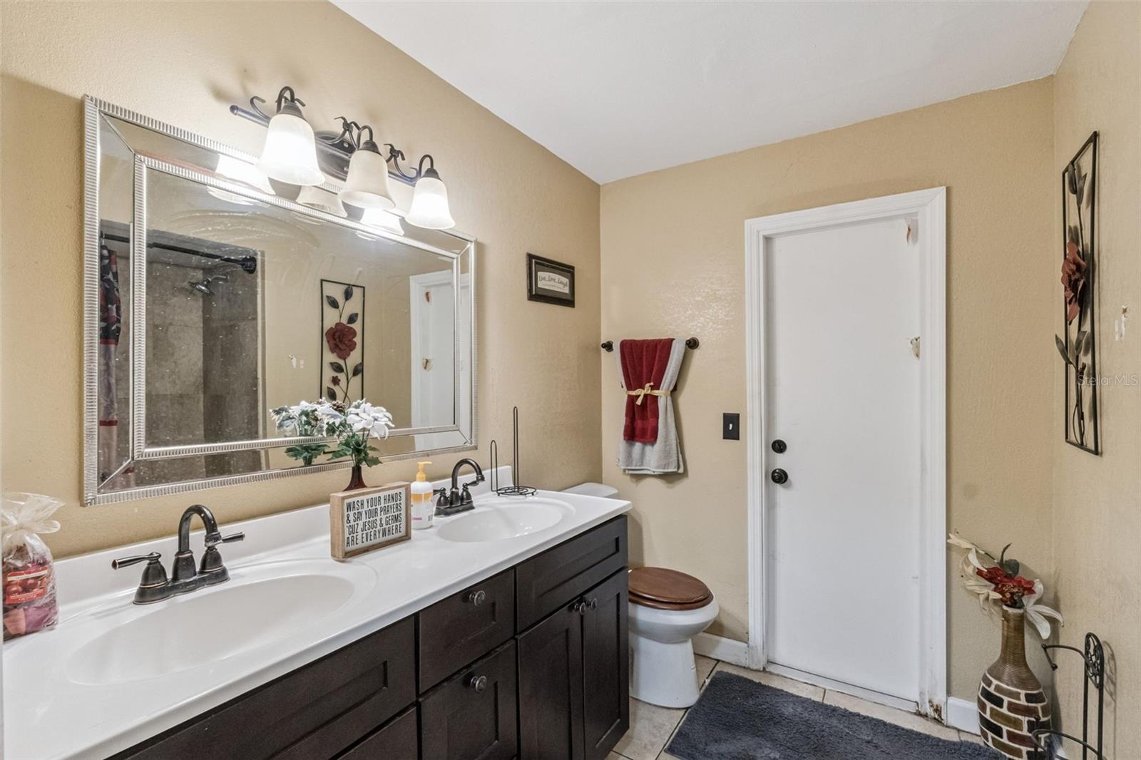 Image 27 of 43 For 6815 Crescent Ridge Road