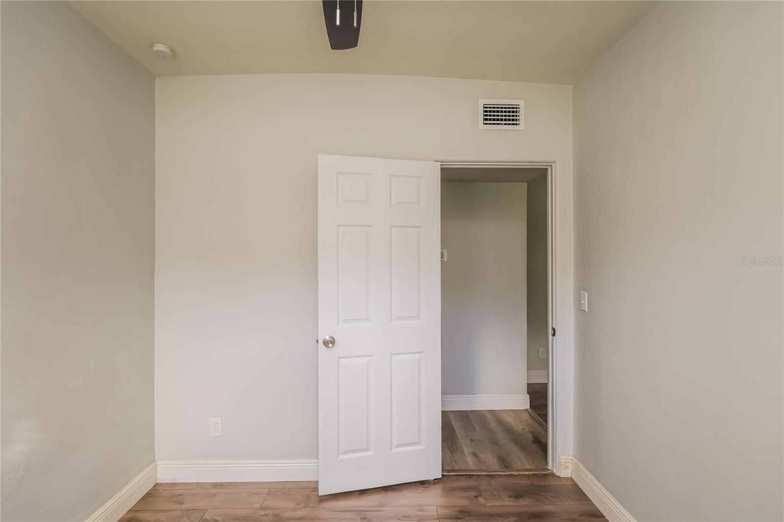 Image 11 of 16 For 107 Quintard Avenue