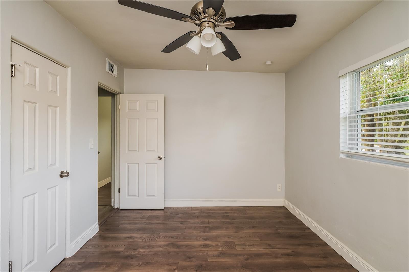 Image 8 of 16 For 107 Quintard Avenue