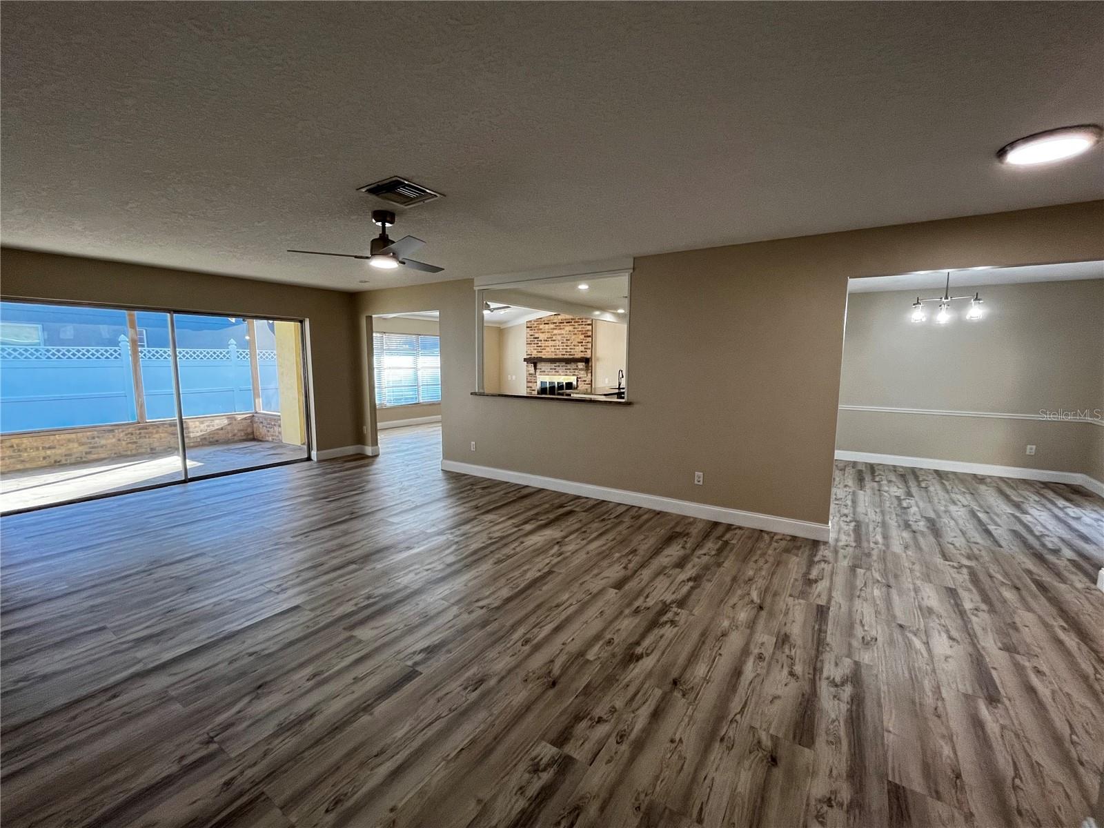 Image 10 of 24 For 1329 Medinah Court