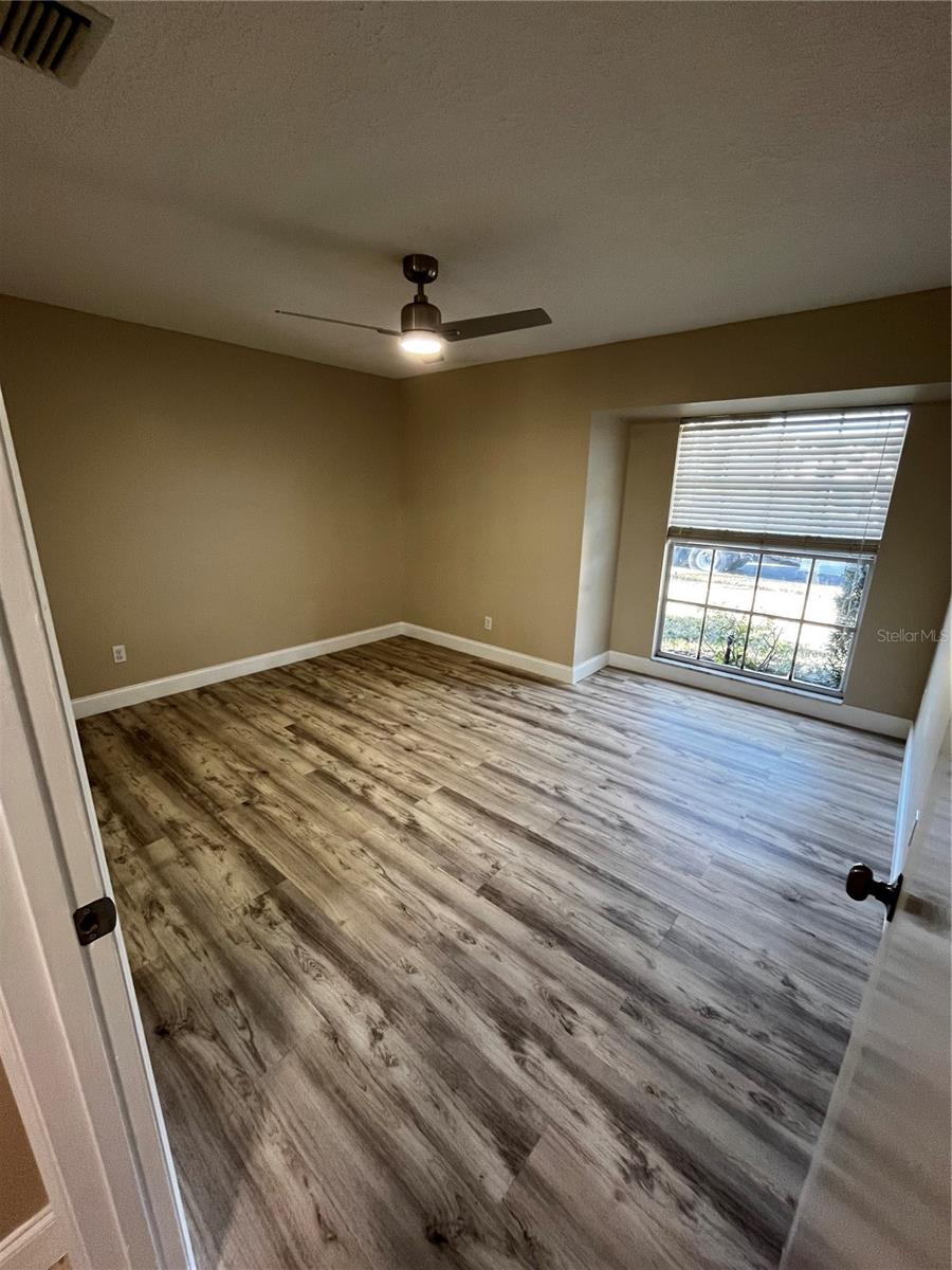 Image 20 of 24 For 1329 Medinah Court