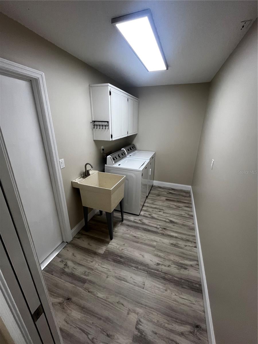 Image 23 of 24 For 1329 Medinah Court