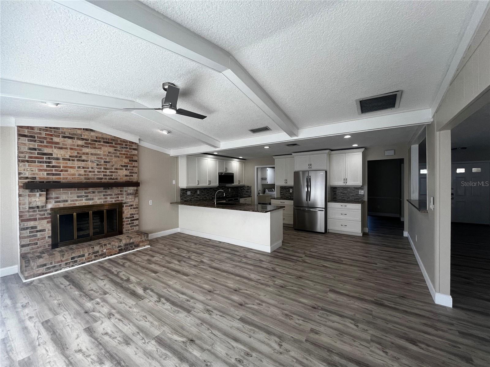 Image 3 of 24 For 1329 Medinah Court