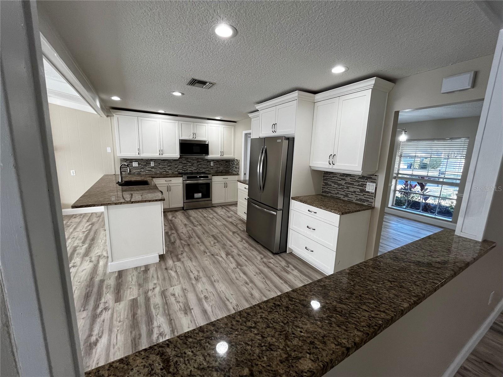 Image 4 of 24 For 1329 Medinah Court