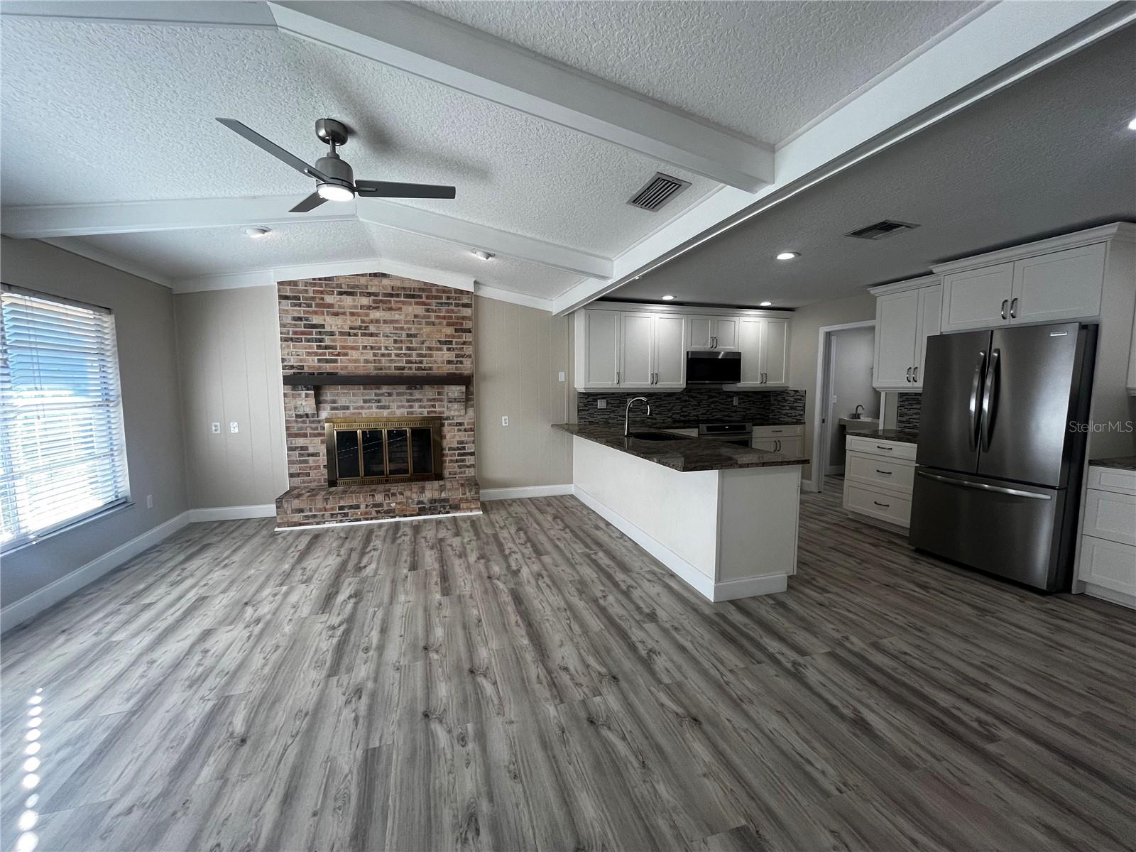 Image 5 of 24 For 1329 Medinah Court