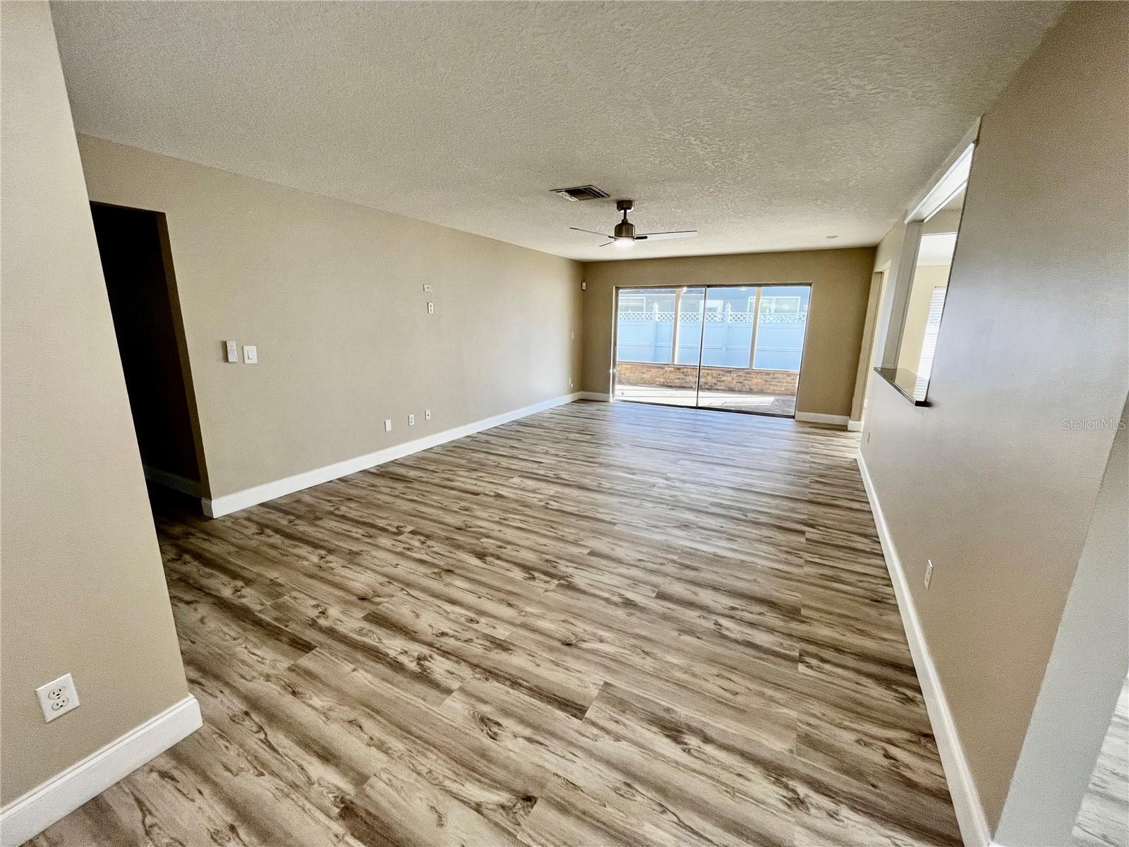 Image 8 of 24 For 1329 Medinah Court