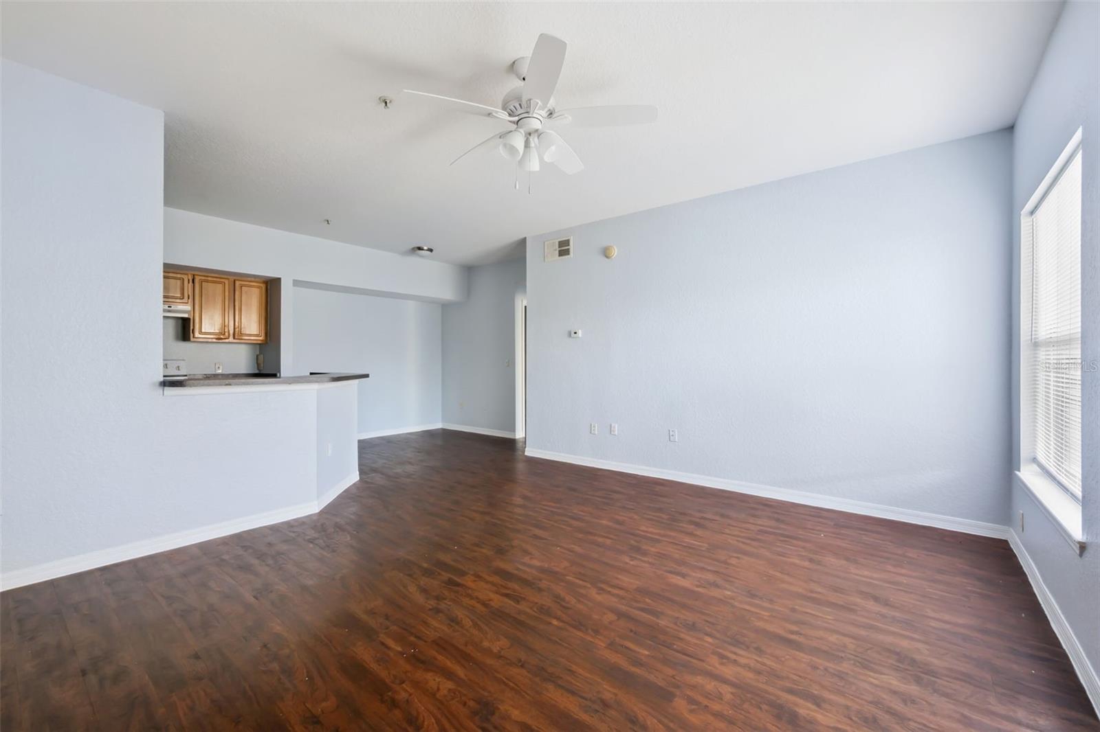 Image 6 of 18 For 6071 Westgate Drive 323