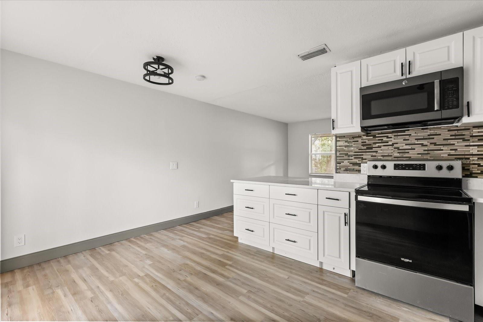 Image 7 of 19 For 2507 Newberry Street