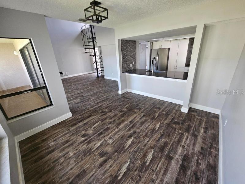 Image 4 of 13 For 4719 Puritan Circle 625