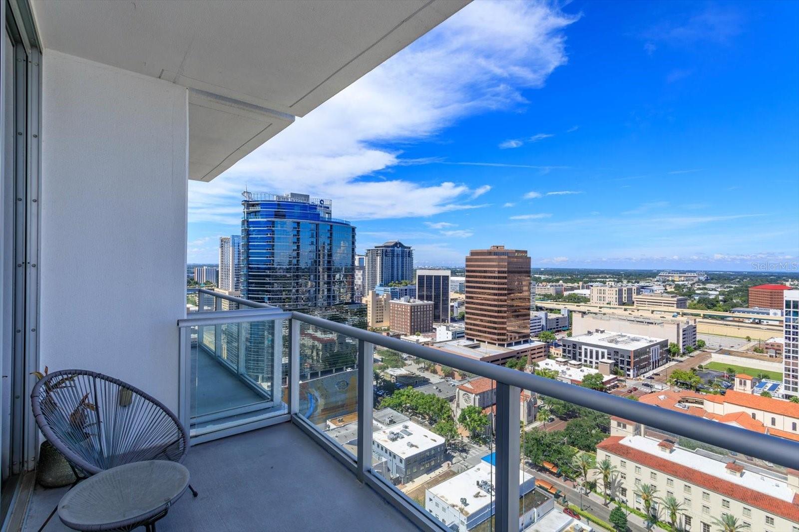 Image 17 of 29 For 150 Robinson Street 23b