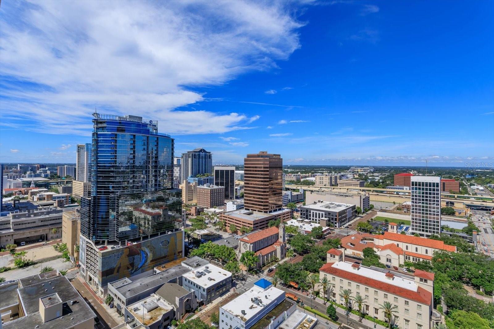 Image 20 of 29 For 150 Robinson Street 23b