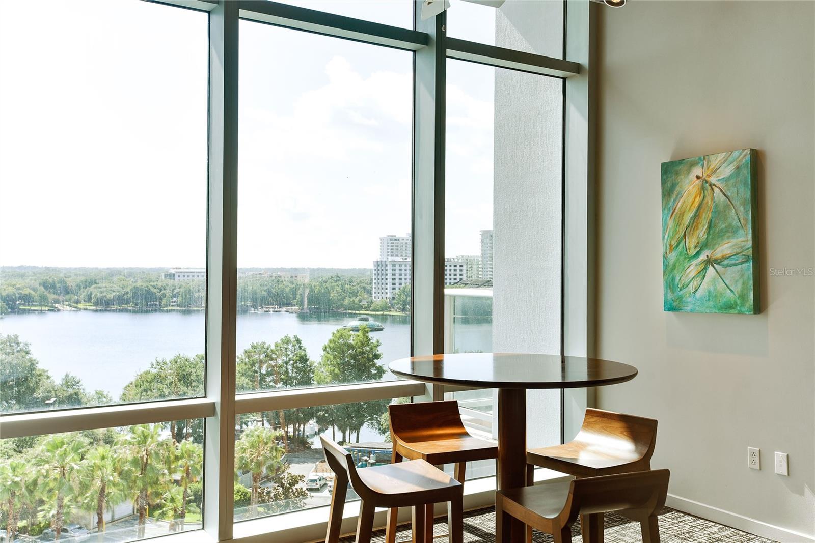 Image 25 of 29 For 150 Robinson Street 23b