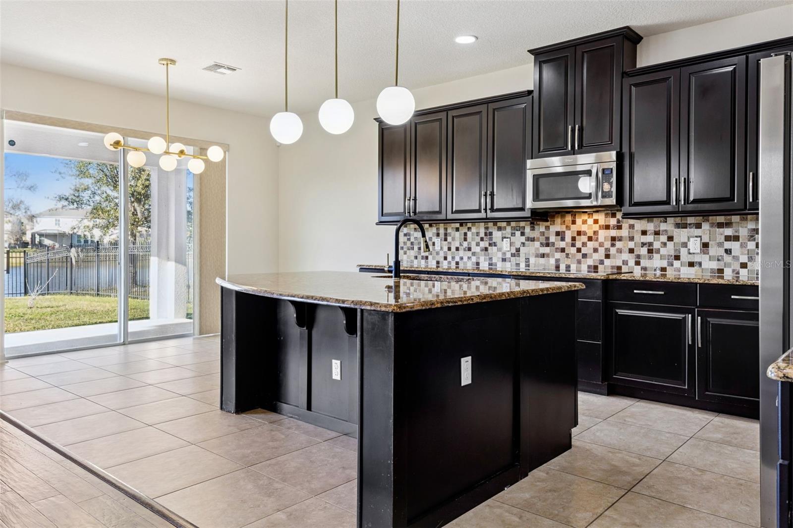 Image 10 of 33 For 3750 Mt Vernon Way