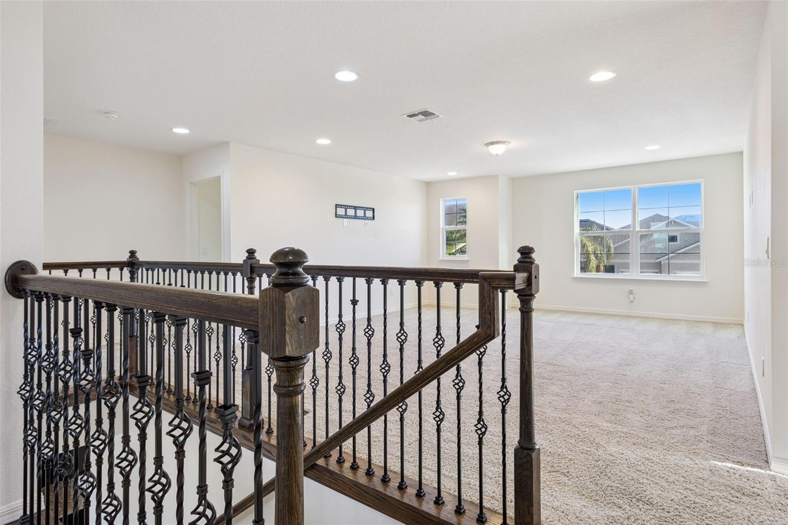 Image 13 of 33 For 3750 Mt Vernon Way