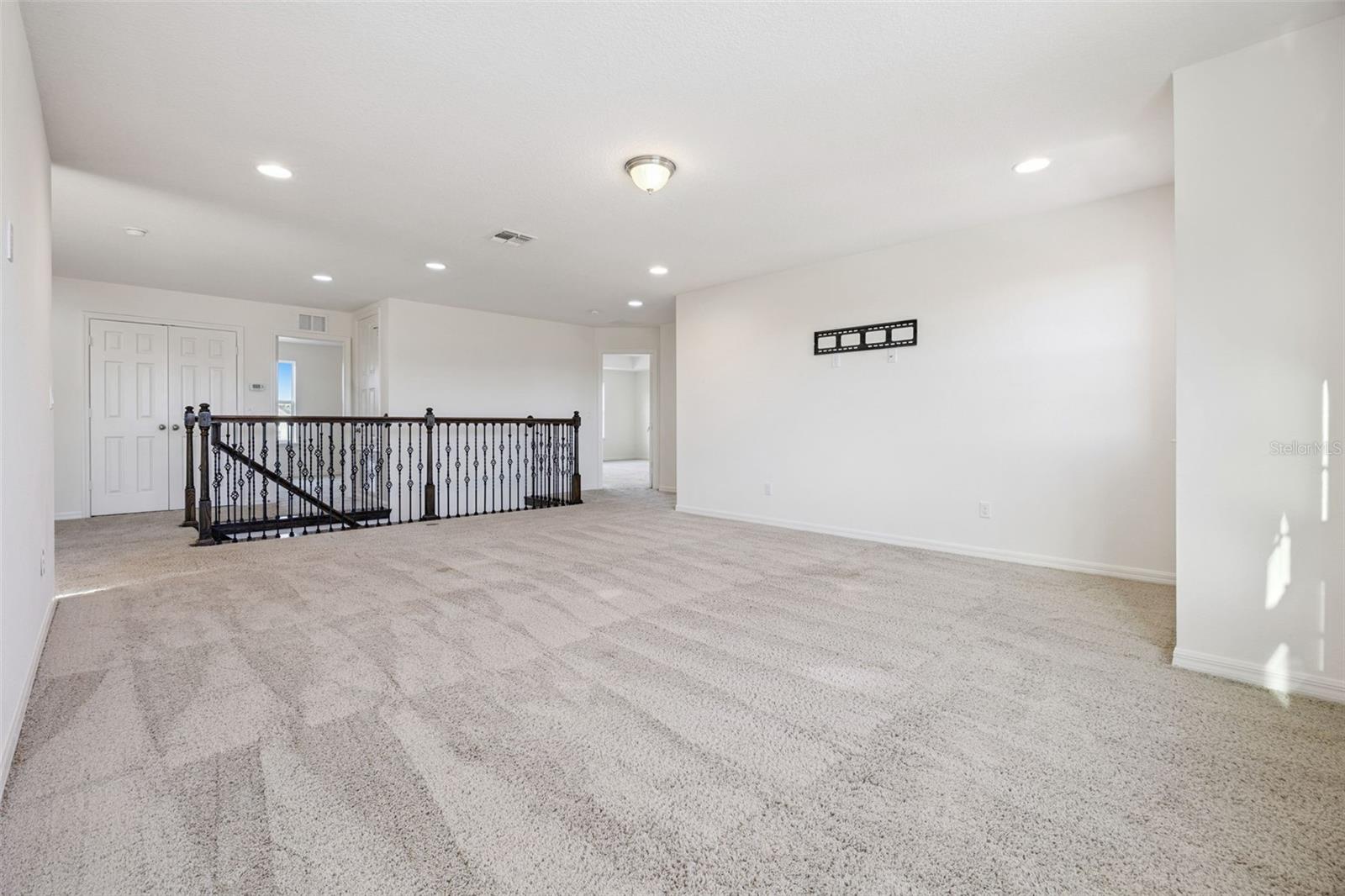 Image 14 of 33 For 3750 Mt Vernon Way