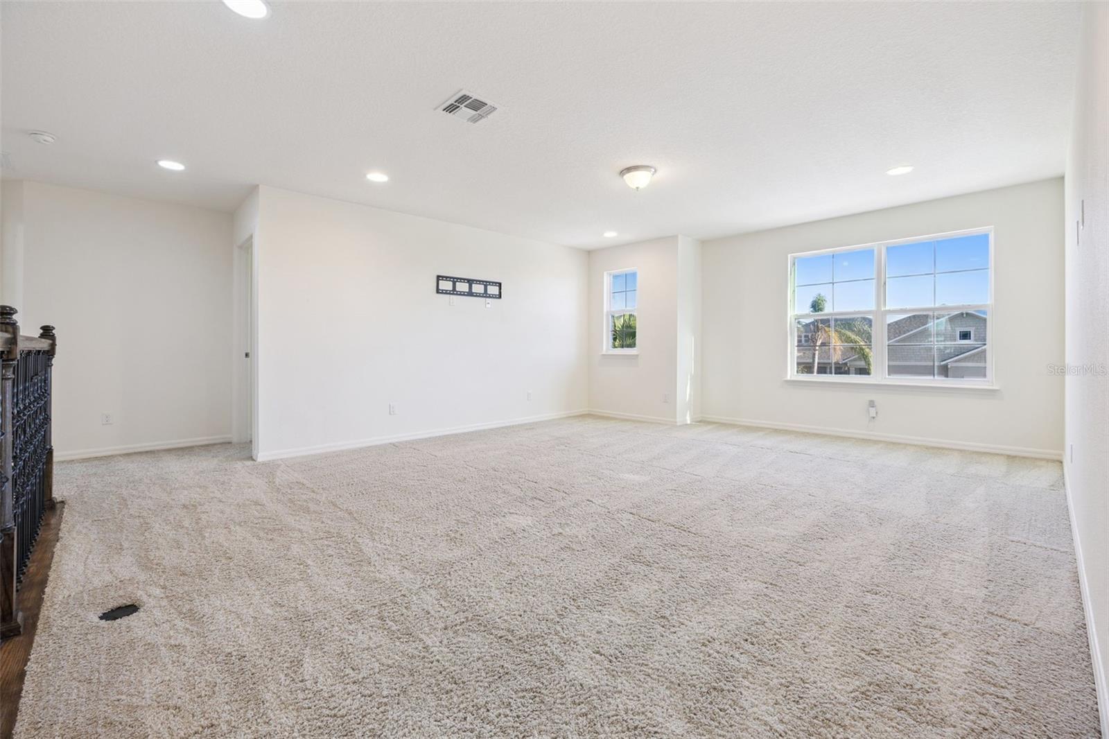 Image 15 of 33 For 3750 Mt Vernon Way