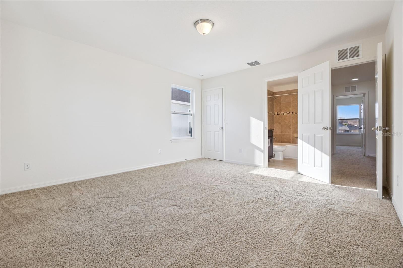 Image 18 of 33 For 3750 Mt Vernon Way