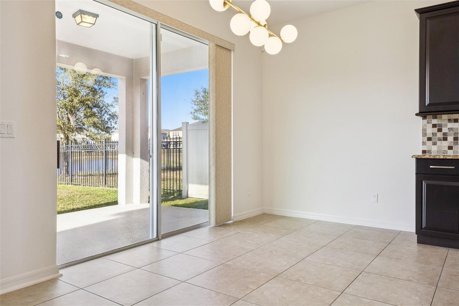 Image 9 of 33 For 3750 Mt Vernon Way