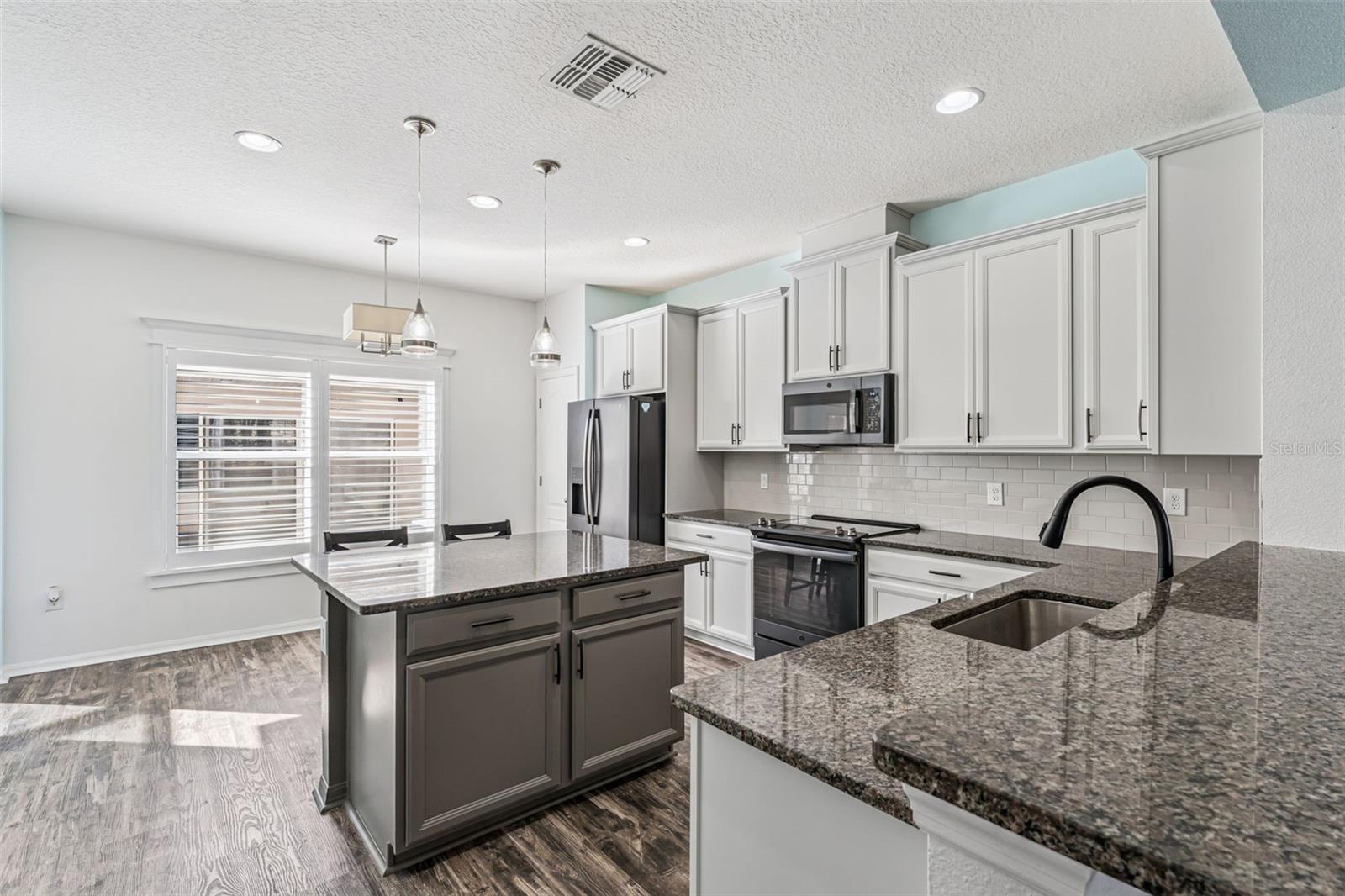 Image 17 of 56 For 7959 Ava Jade Alley