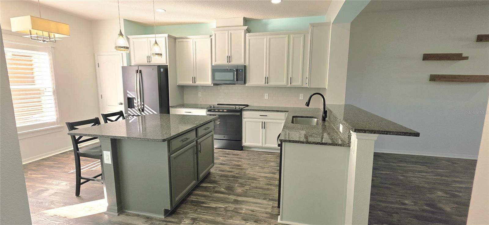 Image 18 of 56 For 7959 Ava Jade Alley