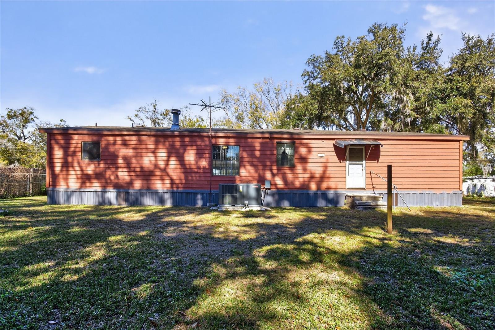 Image 43 of 45 For 3018 Linda Drive