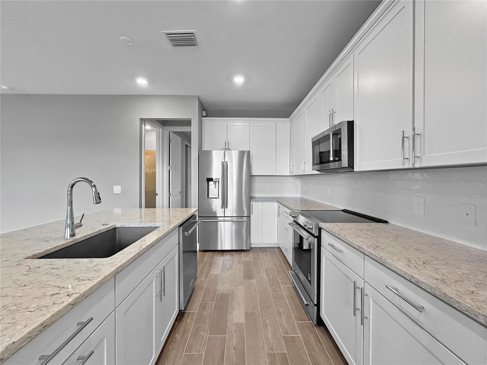 Image 6 of 46 For 6256 Baywood Court