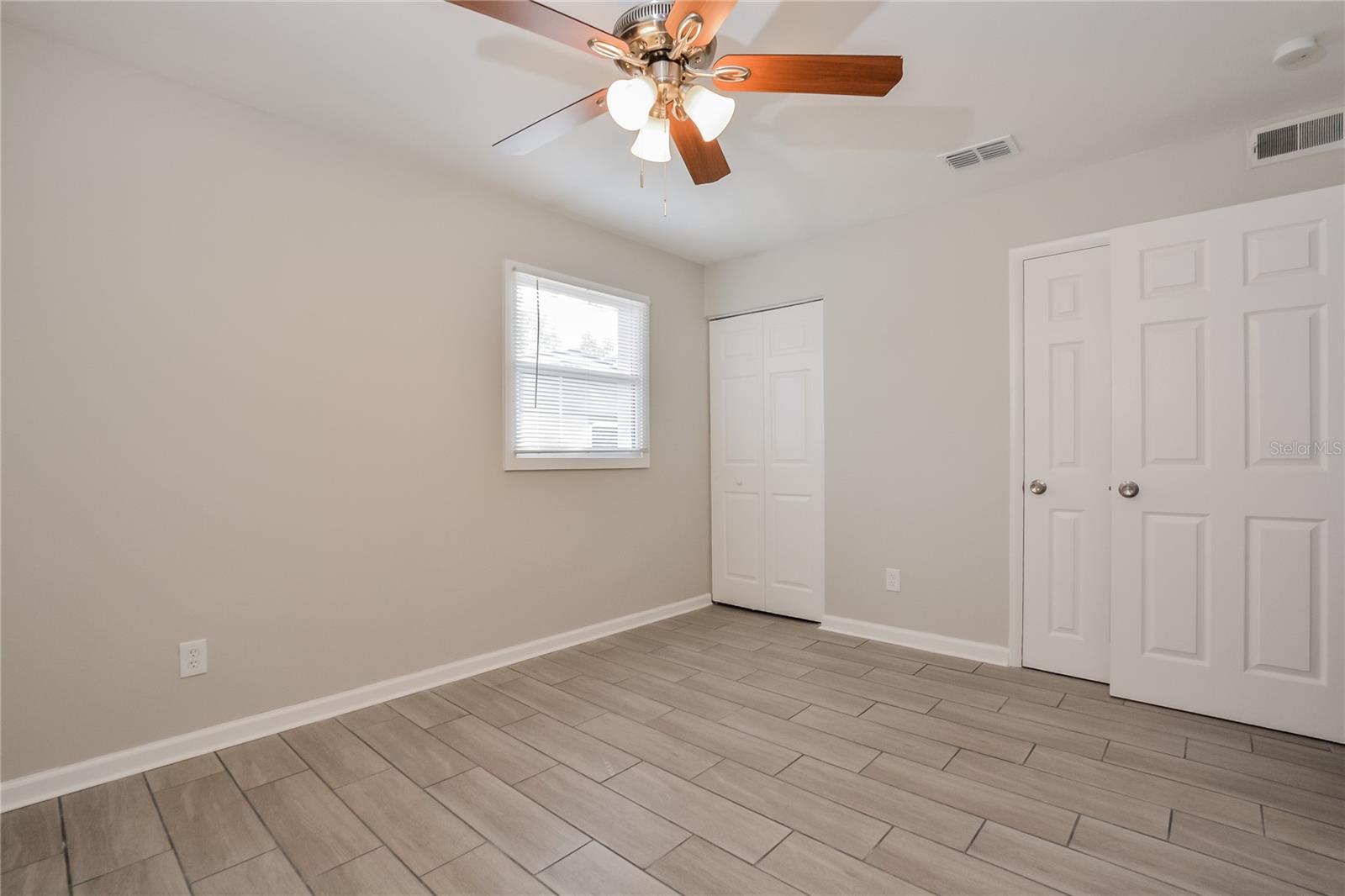 Image 8 of 16 For 1070 Emerald Drive