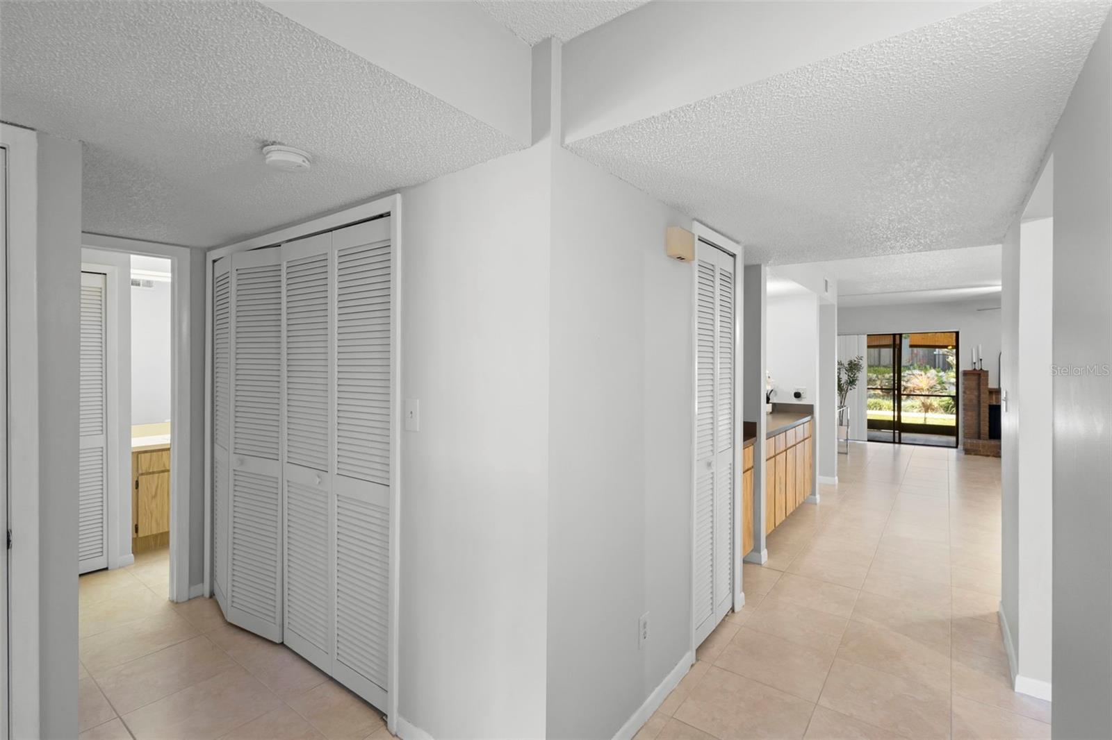 Image 14 of 43 For 12 Escondido Court 117