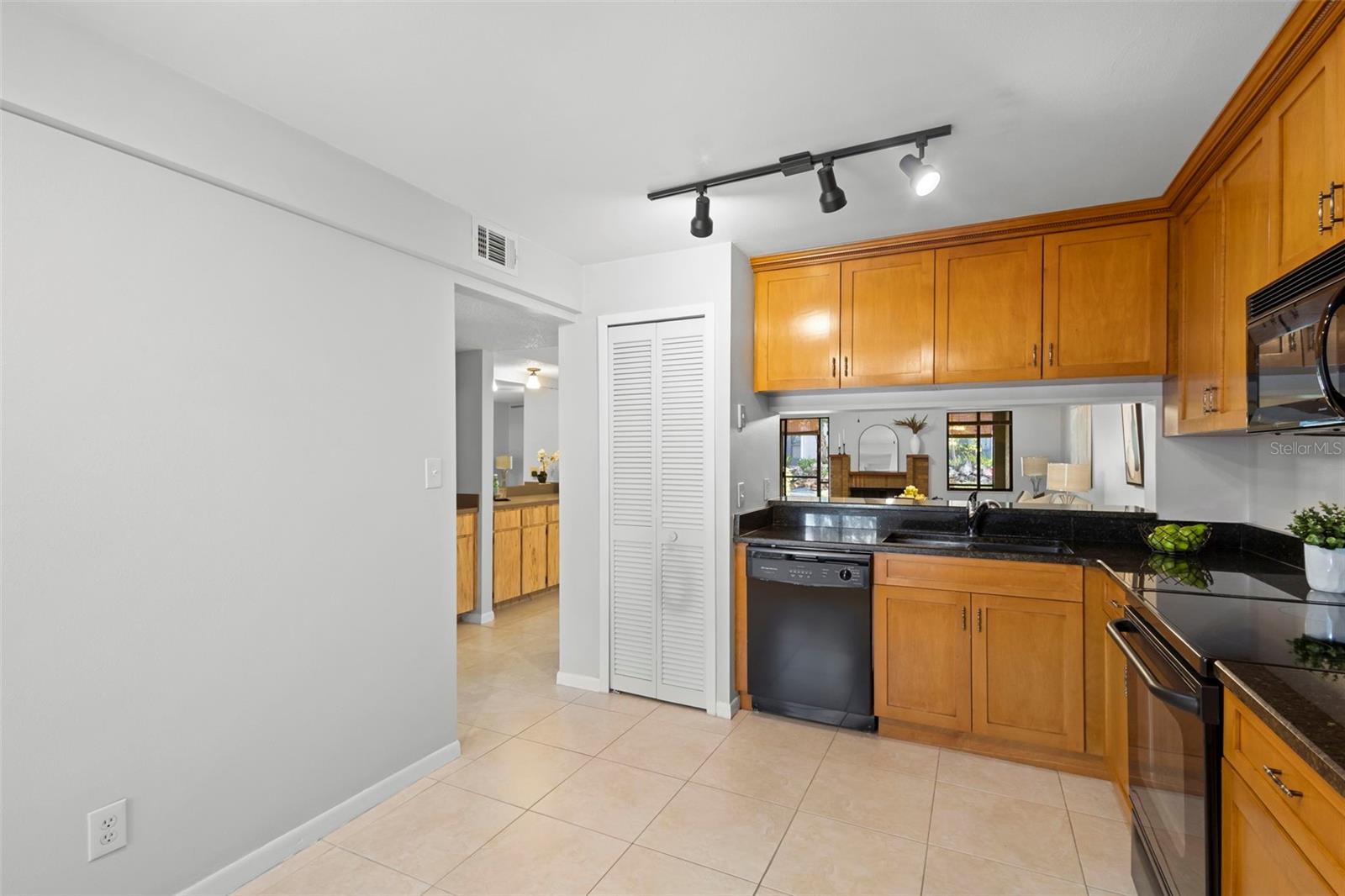 Image 17 of 43 For 12 Escondido Court 117