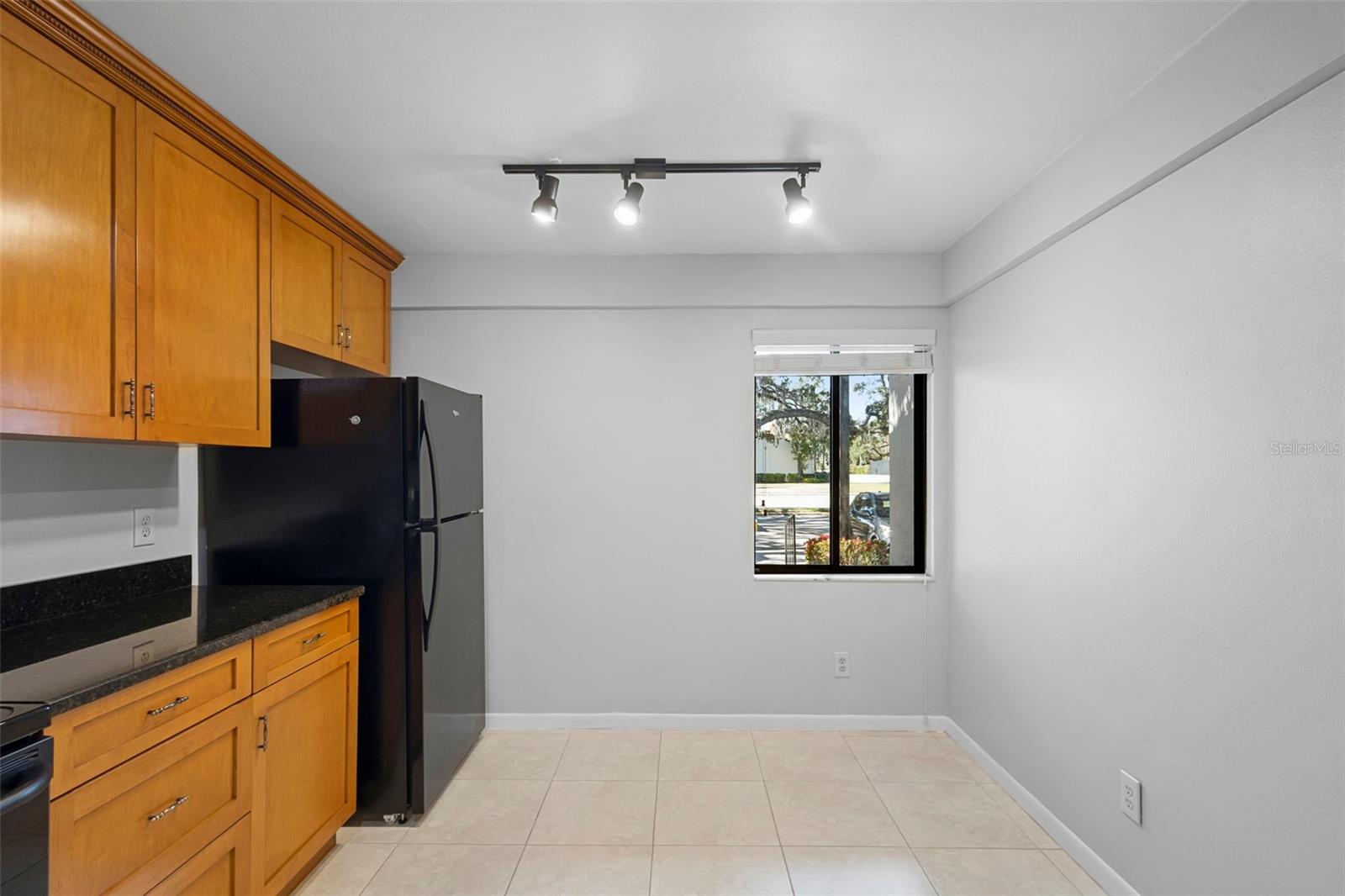 Image 19 of 43 For 12 Escondido Court 117