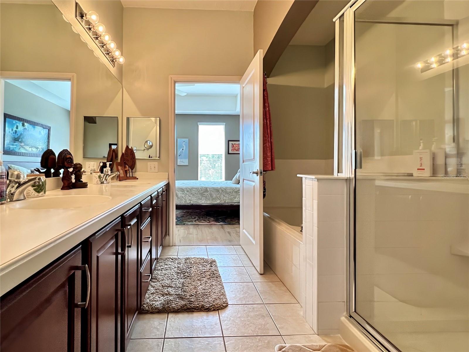 Image 16 of 30 For 1230 Wright Circle 308