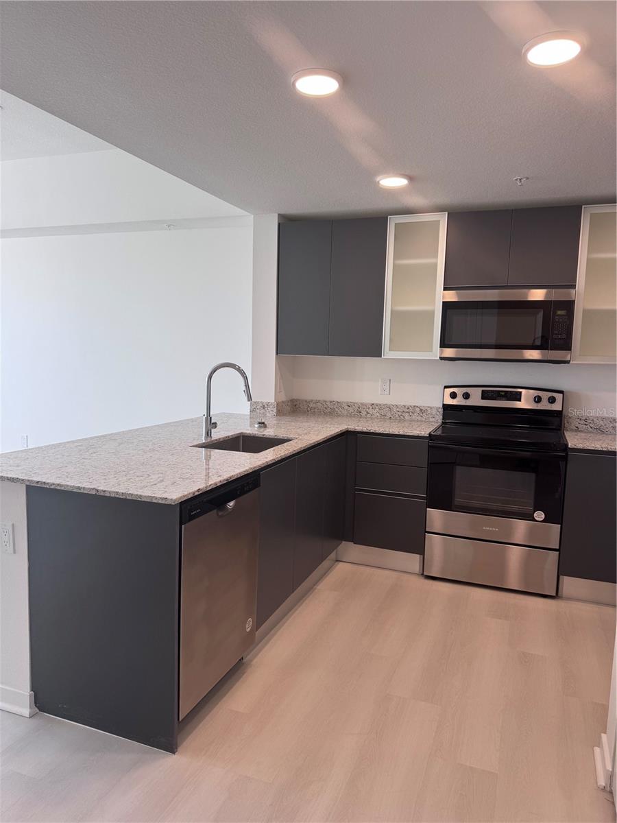 Image 5 of 10 For 5587 Millenia Park Boulevard 120