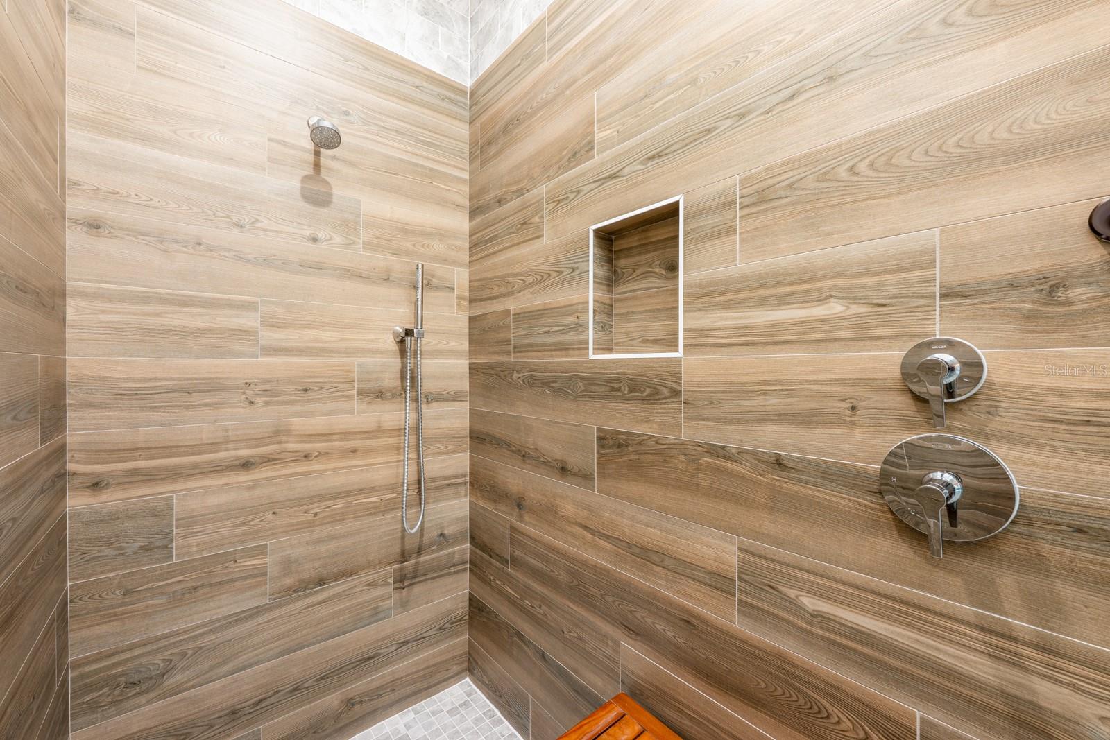 Image 21 of 41 For 740 Garden West Terrace