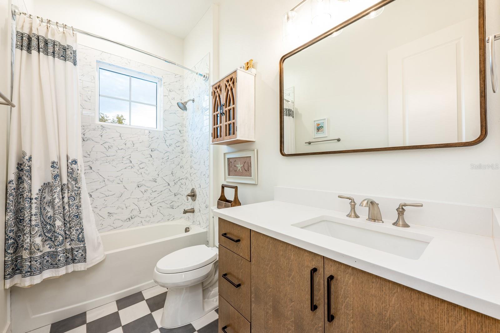 Image 29 of 41 For 740 Garden West Terrace