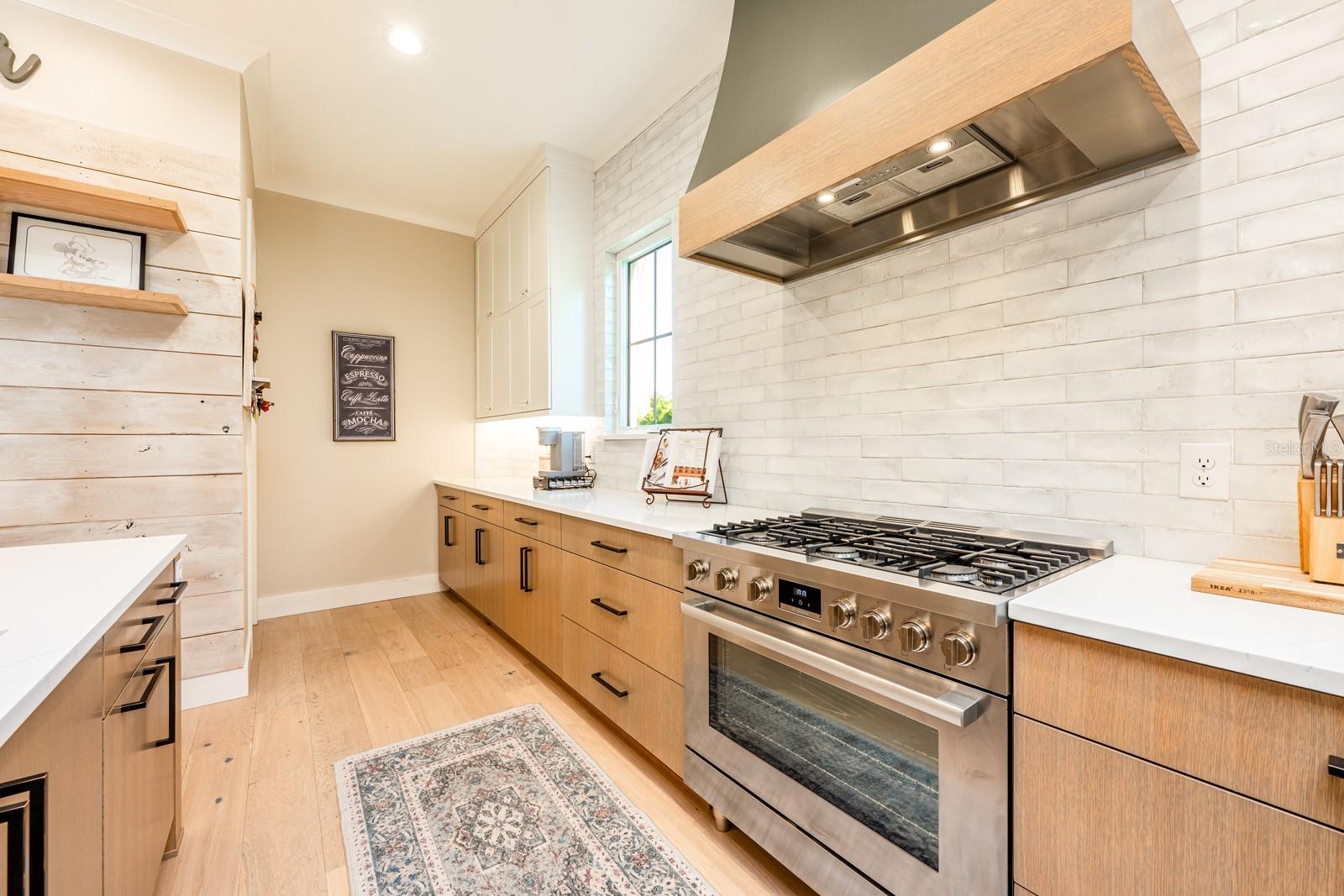 Image 8 of 41 For 740 Garden West Terrace